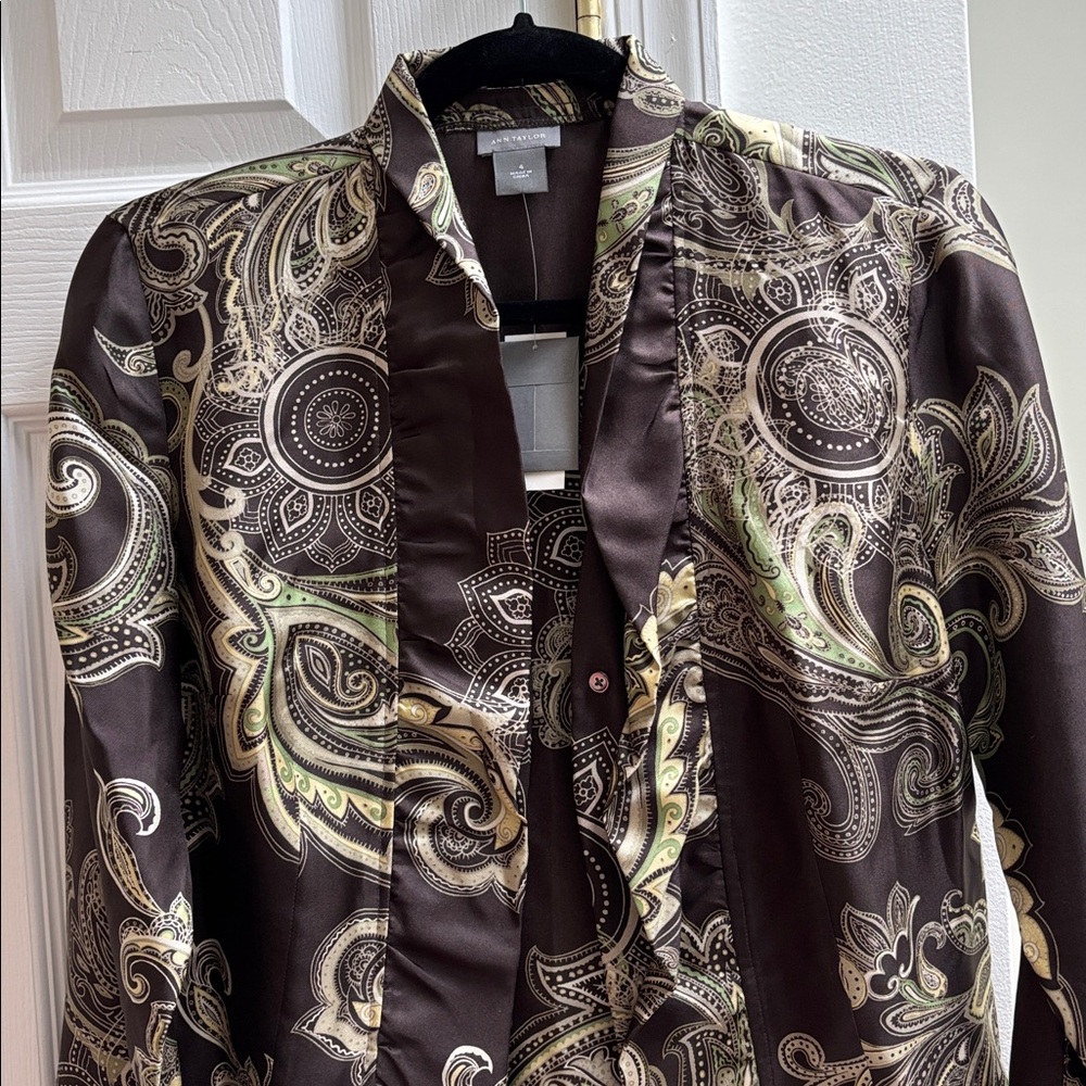 Silk Shirt with Ruffles - Paisley - Dark Brown & Green